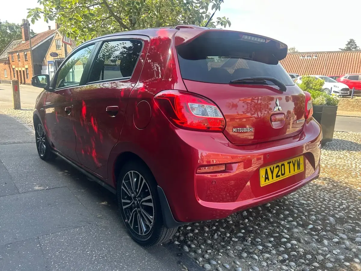 Used Mitsubishi Mirage 78 HP (57 kW) 2020 Red Hatchback