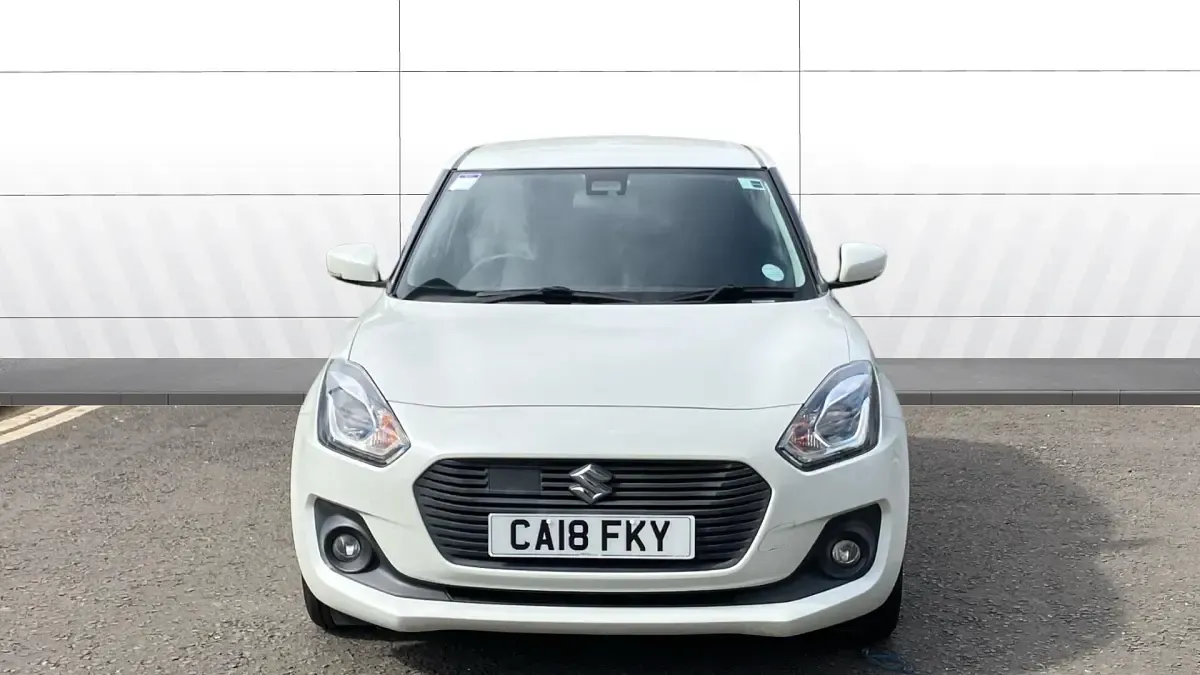 Begagnad Suzuki Swift SZ5 111 HK (81 kW) 2018 Vit Halvkombi