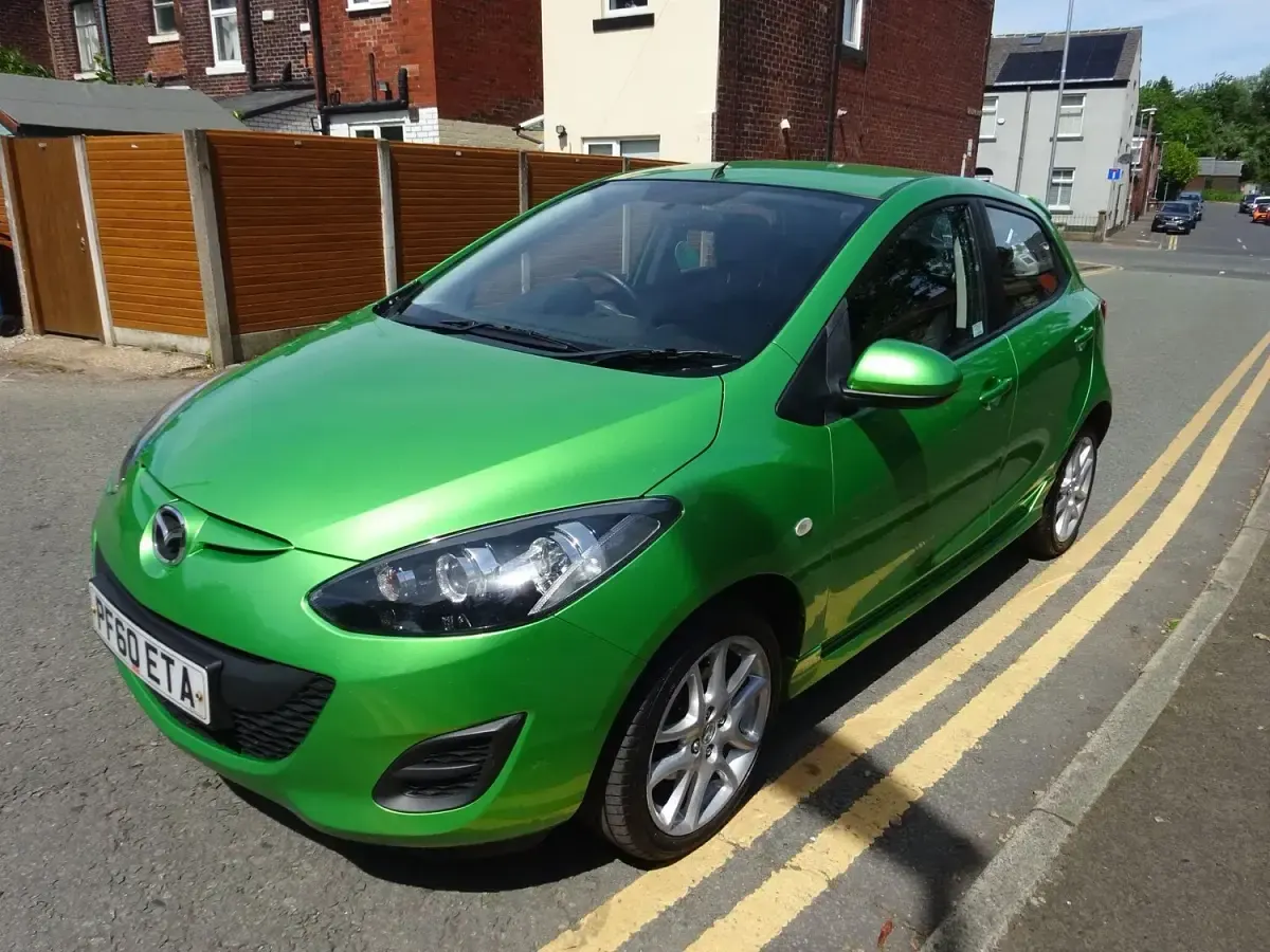 Used Mazda 2 2011 Green Hatchback