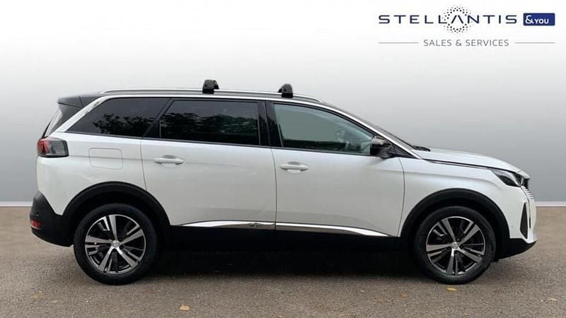 White Used 2021 Peugeot 5008 Allure Premium MPV | £20,013 (Fair price) - Image 1/4