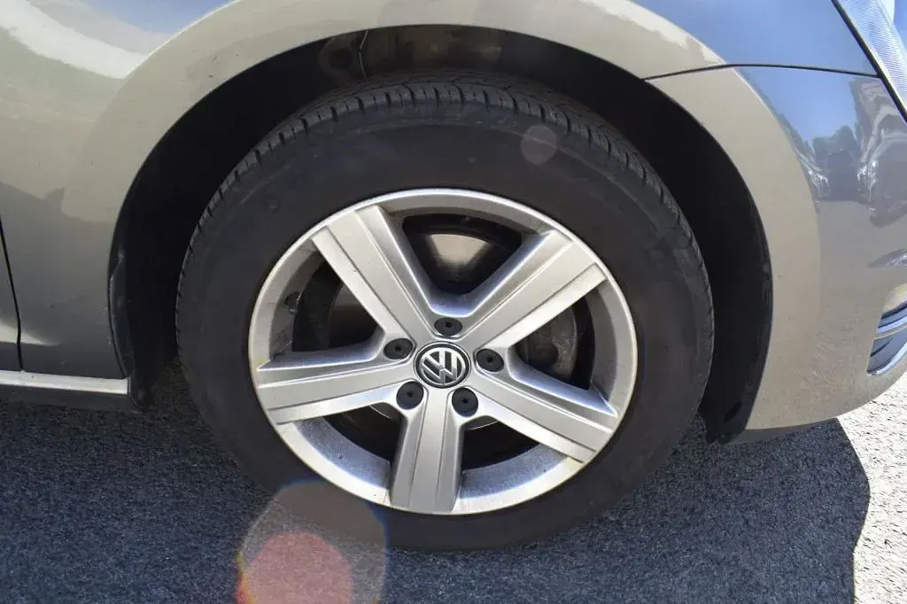 Used VW Golf VII Edition 110 HP (80 kW) 2017 Grey Estate
