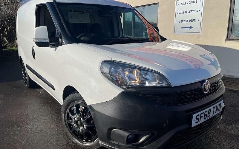 Used Fiat Doblò 95 HP (69 kW) 2019 MPV