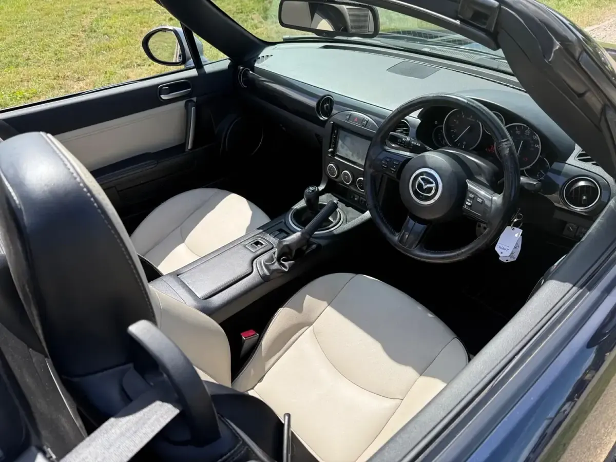 Used Mazda MX5 Edition 126 HP (92 kW) 2015 Blue Cabriolet
