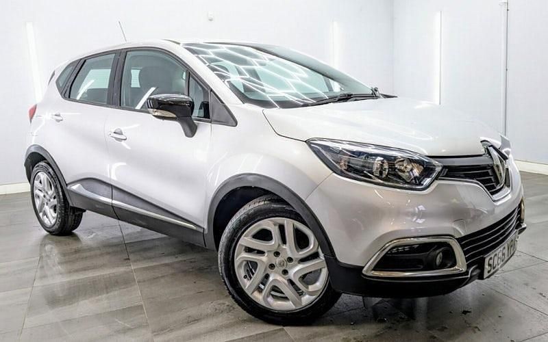 Used Renault Captur Dynamique 90 HP (66 kW) 2016 Silver SUV