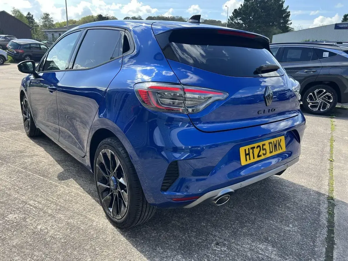Used Renault Clio Esprit Alpine 89 HP (65 kW) 2025 Blue Hatchback