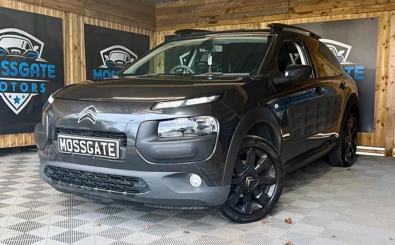 Used Citroën C4 Cactus Flair 2017 Black Hatchback