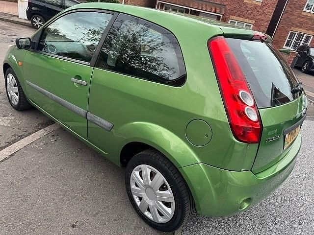 Used Ford Fiesta Style 73 HP (53 kW) 2008 Green Hatchback
