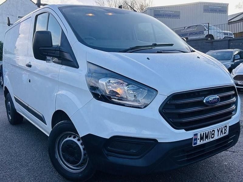 Used Ford Transit Custom 105 HP (77 kW) 2018 White Van