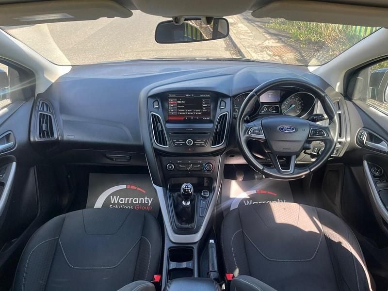 Used Ford Focus Zetec 120 HP (88 kW) 2016 Grey Hatchback