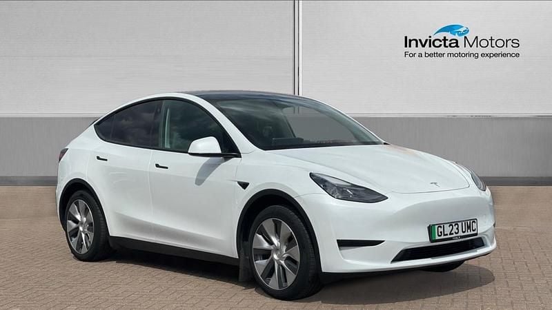 White Used 2023 Tesla Model Y RWD SUV | £23,500 (Good price) - Image 1/4