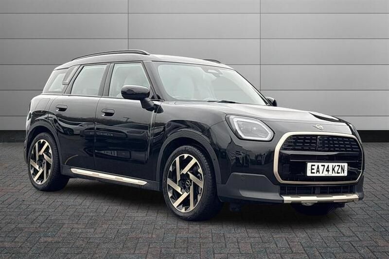 Midnight black ii Used 2024 Mini Countryman Exclusive SUV | £31,995 (Fair price) - Image 1/4