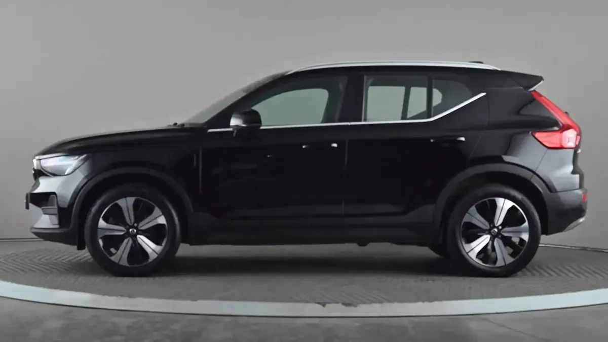 Used Volvo XC40 Core 211 HP (155 kW) 2022 Black SUV