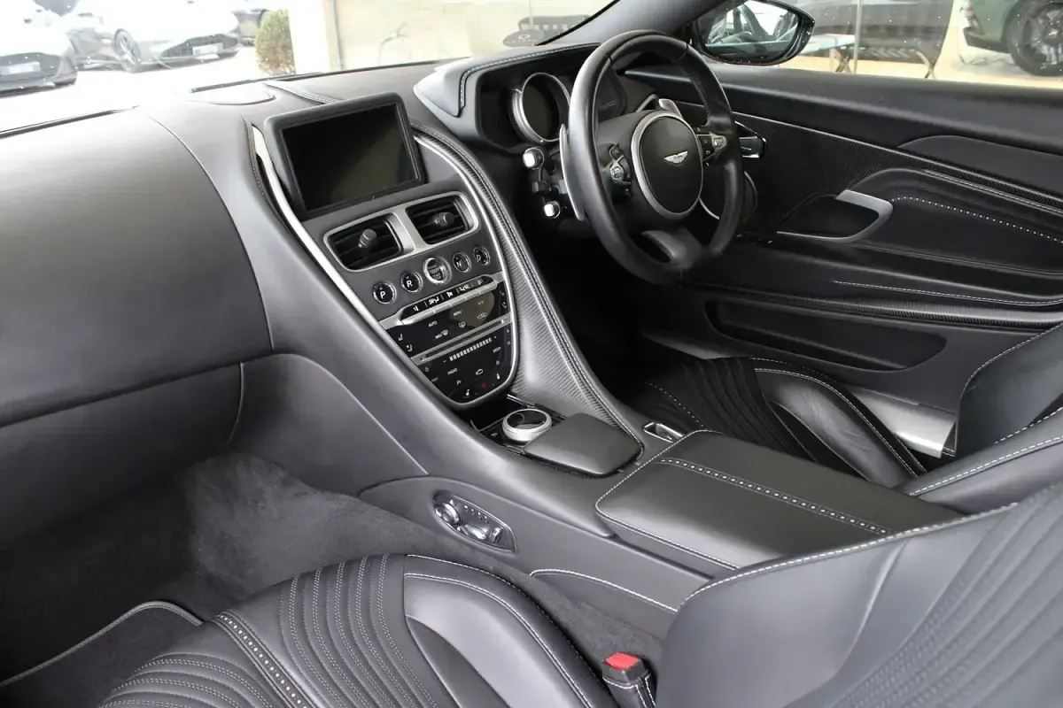 Used Aston Martin DB11 2017 Silver Coupe