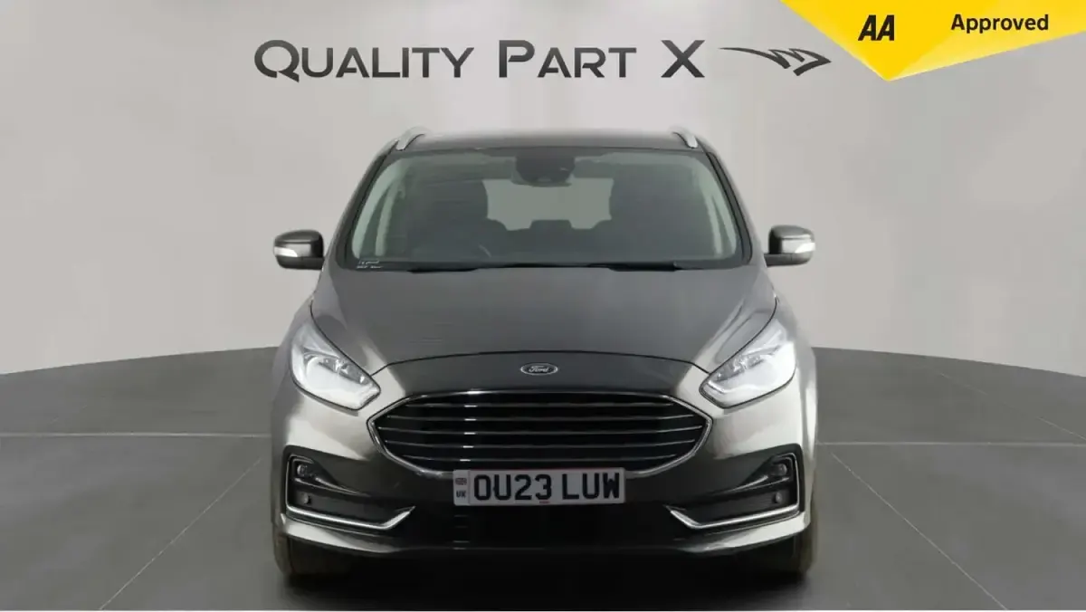 Used Ford S-MAX Titanium 190 HP (139 kW) 2023 Grey MPV