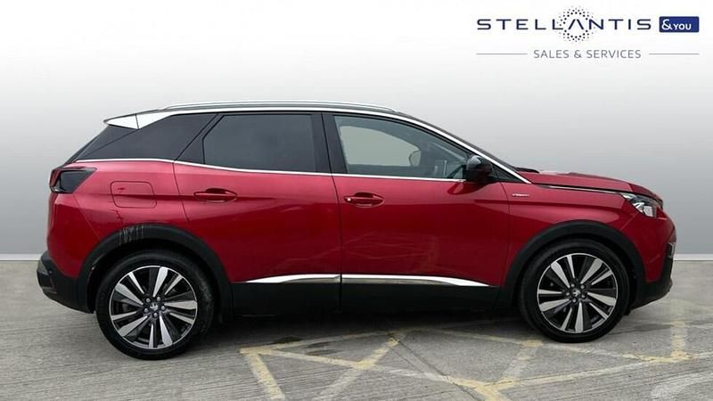 Used Peugeot 3008 Premium 129 HP (94 kW) 2019 Red SUV