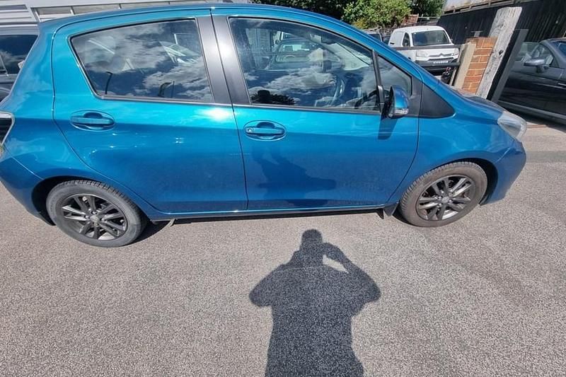Used 2014 Toyota Yaris | £3,375 (Good price) - Image 1/1