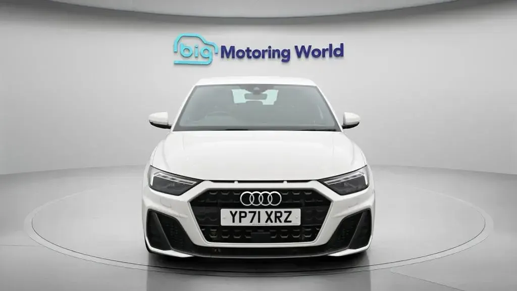 Used Audi A1 Sportback S-Line 110 HP (80 kW) 2022 White Hatchback
