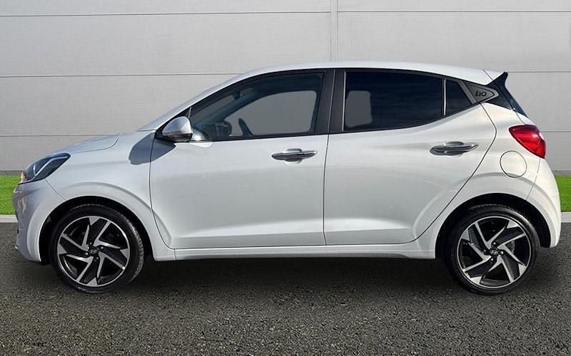 Gebraucht Hyundai i10 Premium 67 PS (49 kW) 2024 Grau Kleinwagen