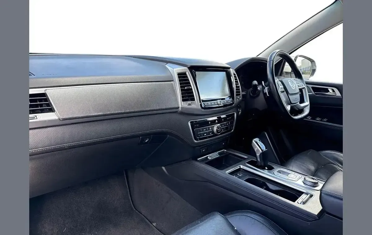 Used SsangYong Rexton 199 HP (146 kW) 2021 White SUV