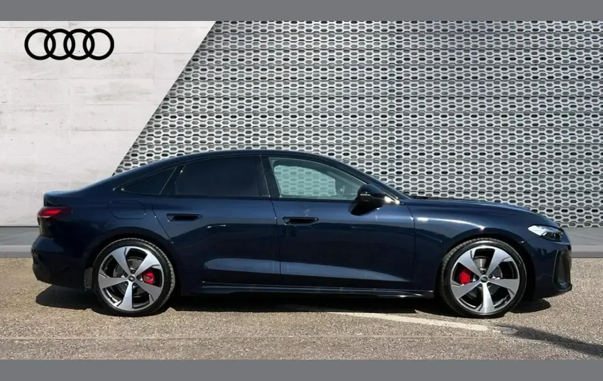 Used Audi A5 Advanced 200 HP (147 kW) 2025 Blue Sedan