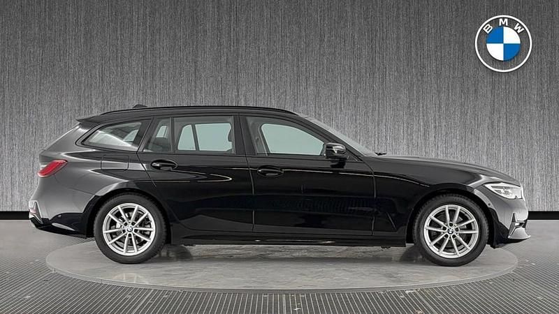 Used BMW 320 Sport Line 181 HP (133 kW) 2020 Black Estate