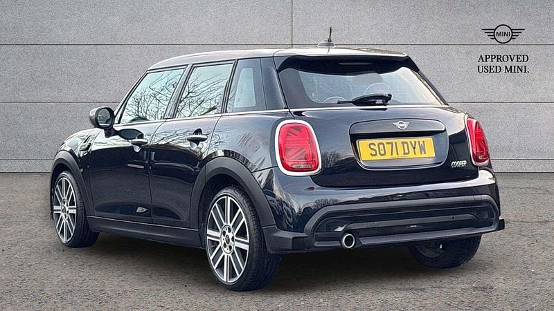 Used Mini Cooper Exclusive 134 HP (98 kW) 2021 Black Hatchback