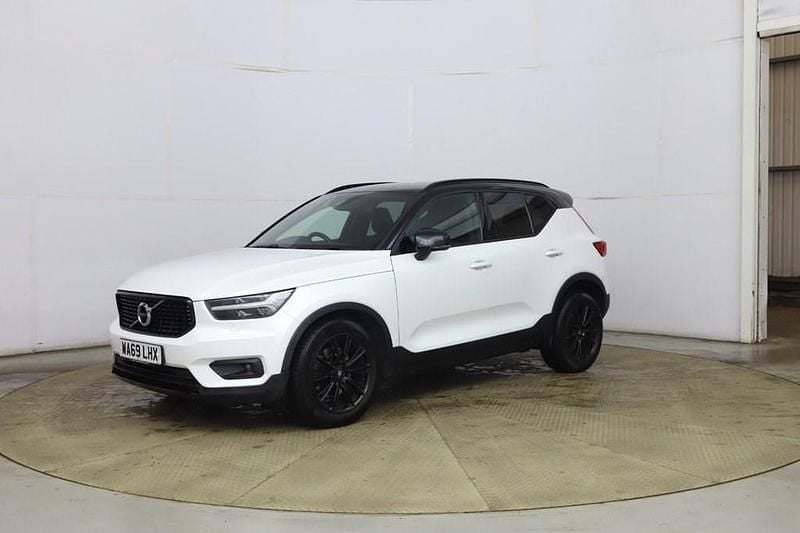 Used Volvo XC40 R-Design 150 HP (110 kW) 2019 White SUV