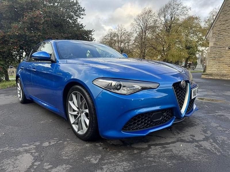 Blue Used 2017 Alfa Romeo Giulia Saloon Veloce Sedan | £18,713 (Fair price) - Image 1/4