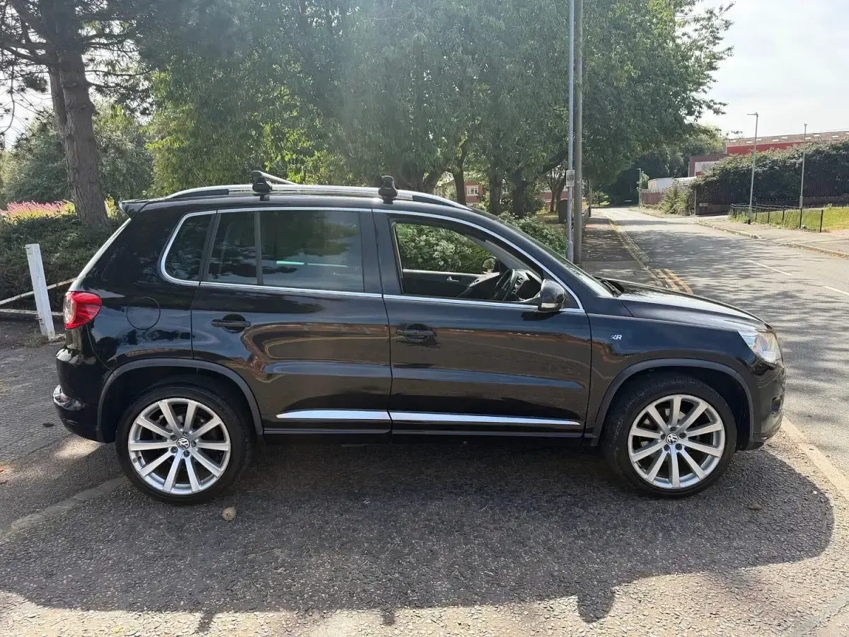 Used VW Tiguan R-line 170 HP (125 kW) 2009 Black SUV