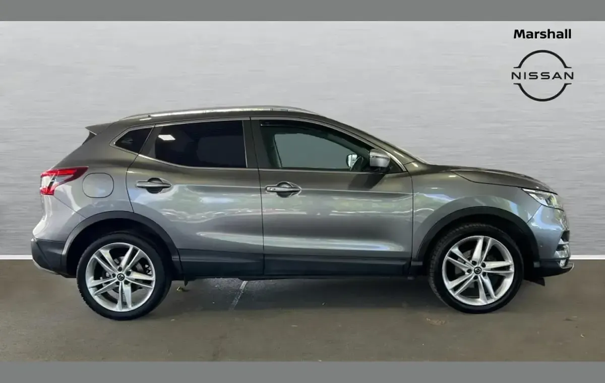 Used Nissan Qashqai N-Motion 113 HP (83 kW) 2019 Grey SUV