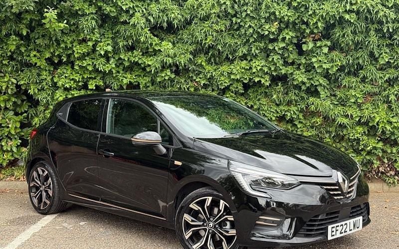 Metallic diamond black Used 2021 Renault Clio V SE Hatchback | £16,203 (Fair price) - Image 1/4