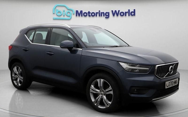 Used 2021 Volvo XC40 Inscription SUV | £22,800 (Good price) - Image 1/4
