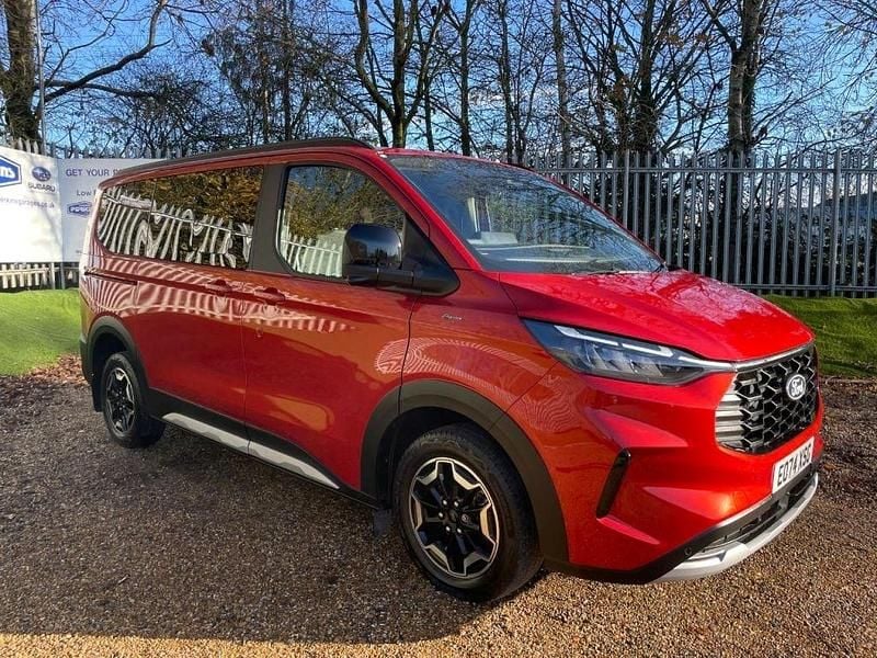 Used Ford Tourneo Active 170 HP (125 kW) 2024 Red MPV