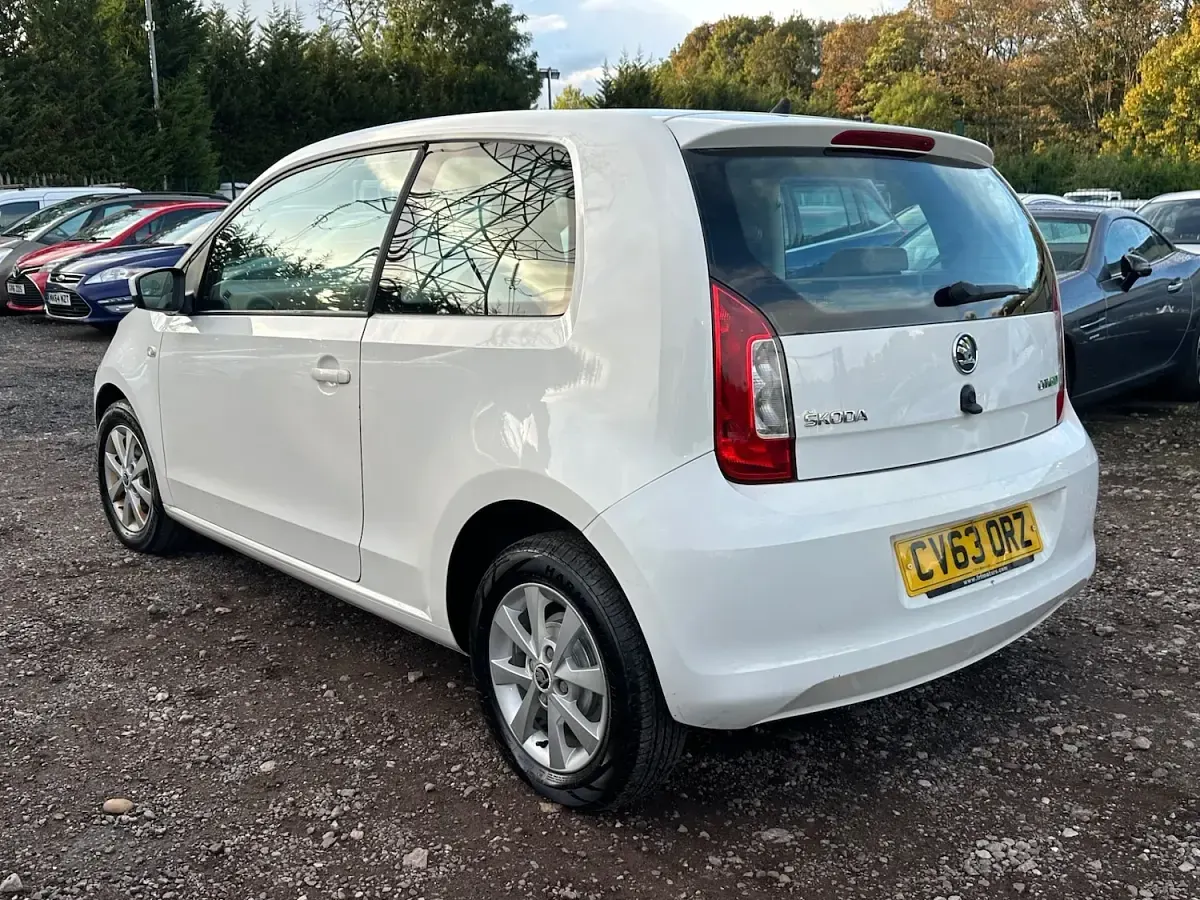 Used Skoda Citigo Elegance 2013 White Hatchback