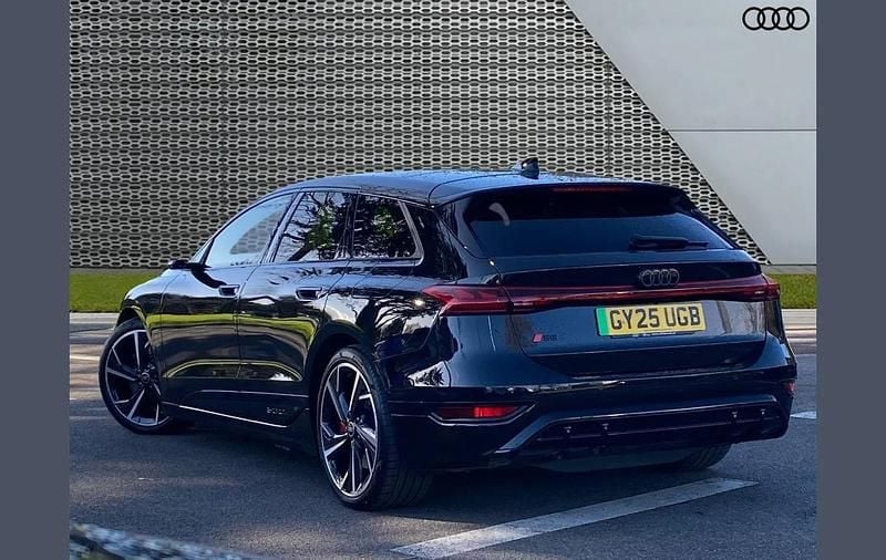 Used Audi S6 Comfort 503 HP (369 kW) 2025 Black Estate