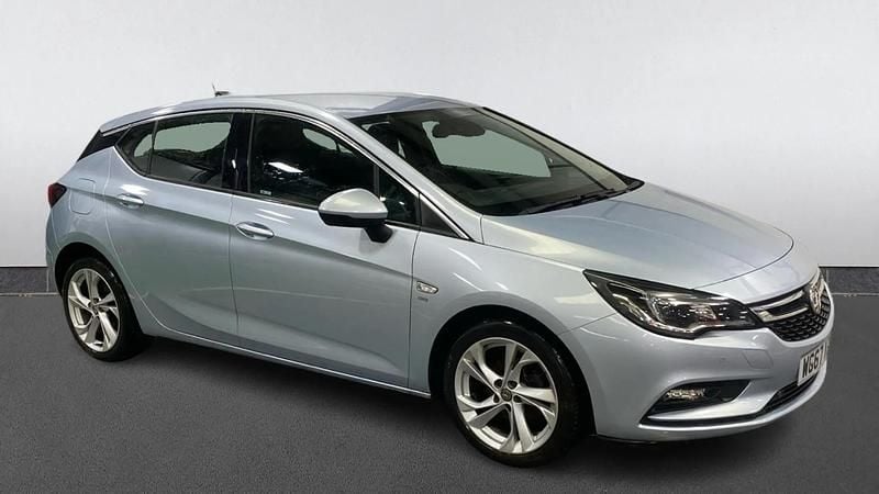 Used Vauxhall Astra SRi 150 HP (110 kW) 2018 Silver Hatchback
