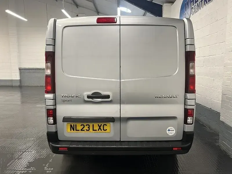 Używany Renault Trafic 2023 Szary Minivan