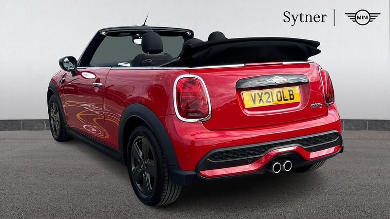 Usado Mini Cooper S Classic 176 CV (129 kW) 2021 Rojo Utilitario