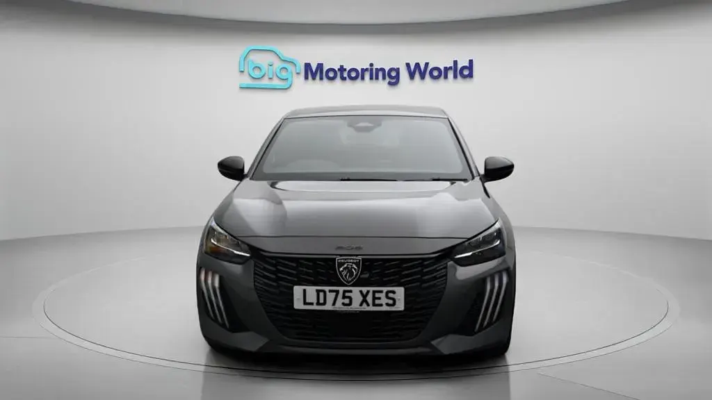 Used Peugeot 208 Premium 100 HP (73 kW) 2025 Grey Hatchback