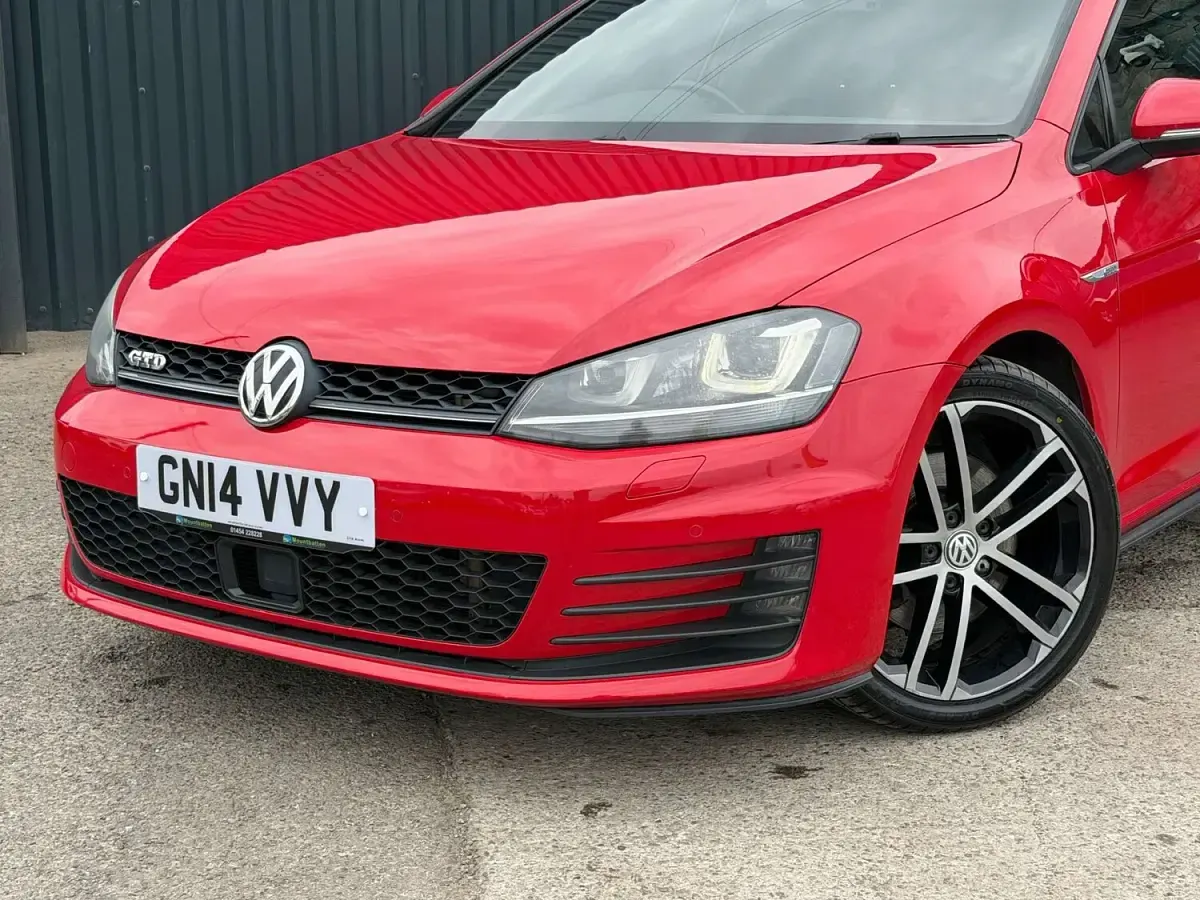 Usado VW Golf VII GTD 150 HP (110 kW) 2014 Vermelho Citadino