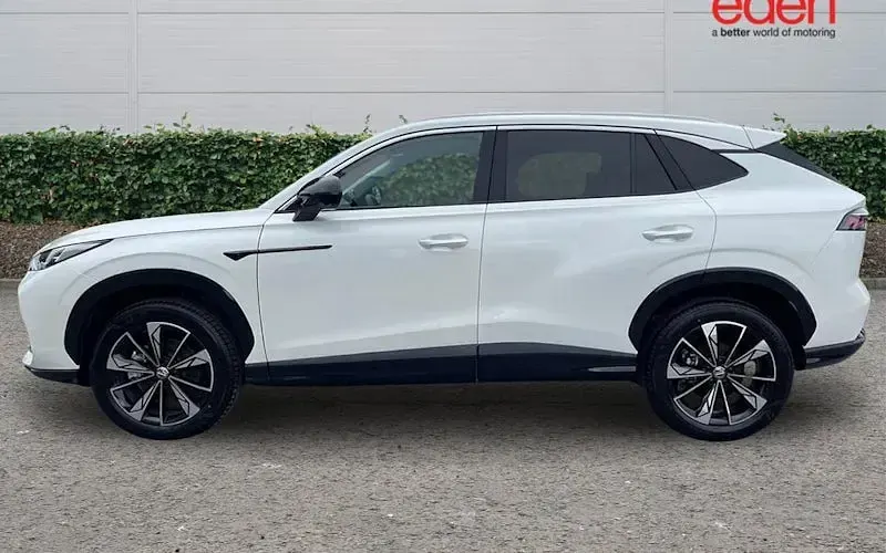 New MG HS SE 170 HP (125 kW) 2026 White SUV