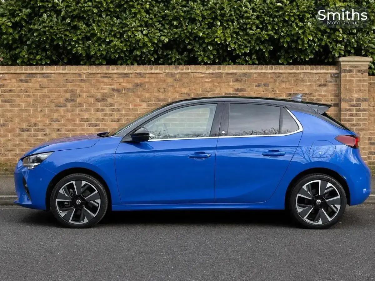 Used Vauxhall Corsa-e Elite 98 kW (134 HP) 2022 Blue Hatchback