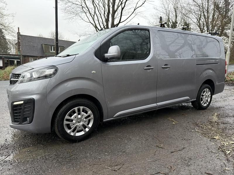 Second-hand Vauxhall Vivaro Sportive 2020 Gri Monovolum