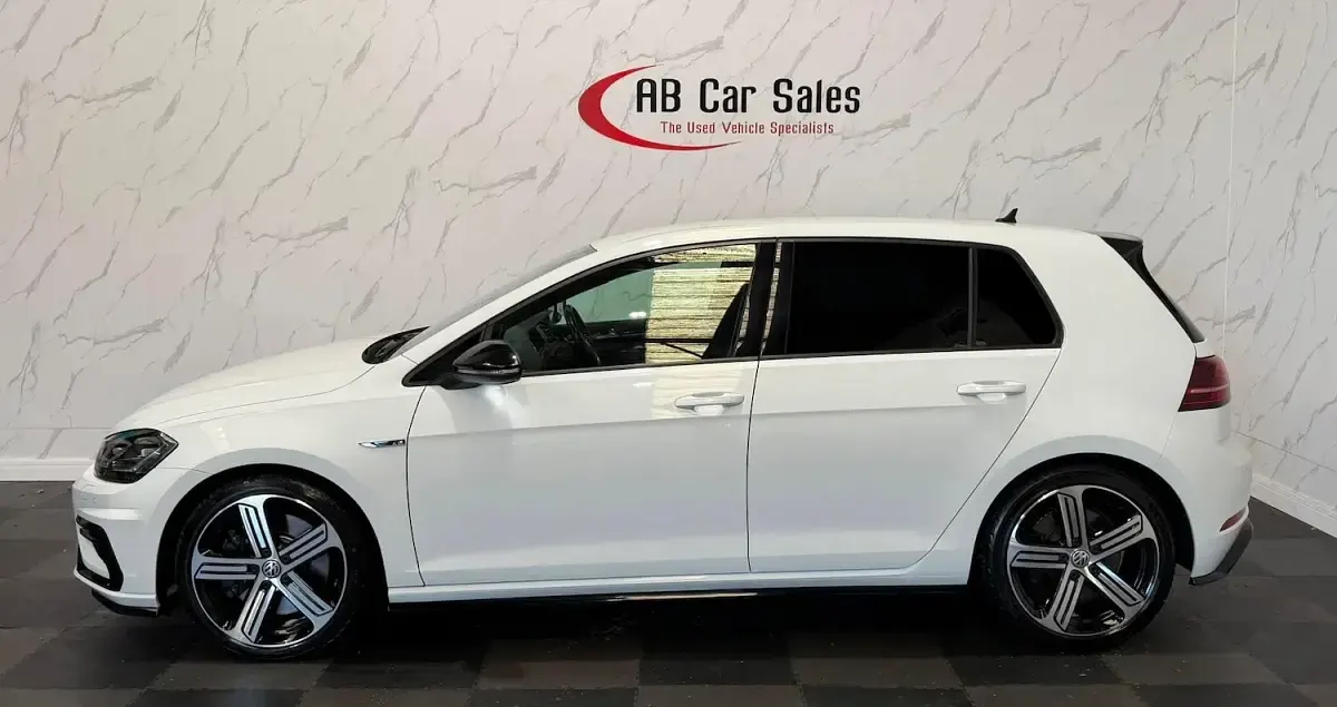 Used VW Golf VII R 300 HP (220 kW) 2019 White Hatchback