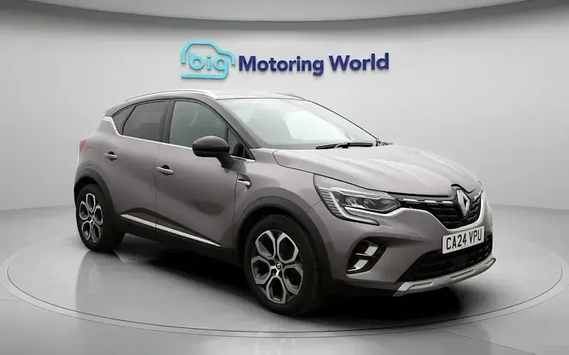 Second-hand Renault Captur Techno 143 CP (105 kW) 2024 Gri SUV