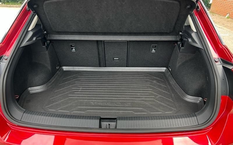Usado VW T-Roc Style 150 HP (110 kW) 2025 SUV