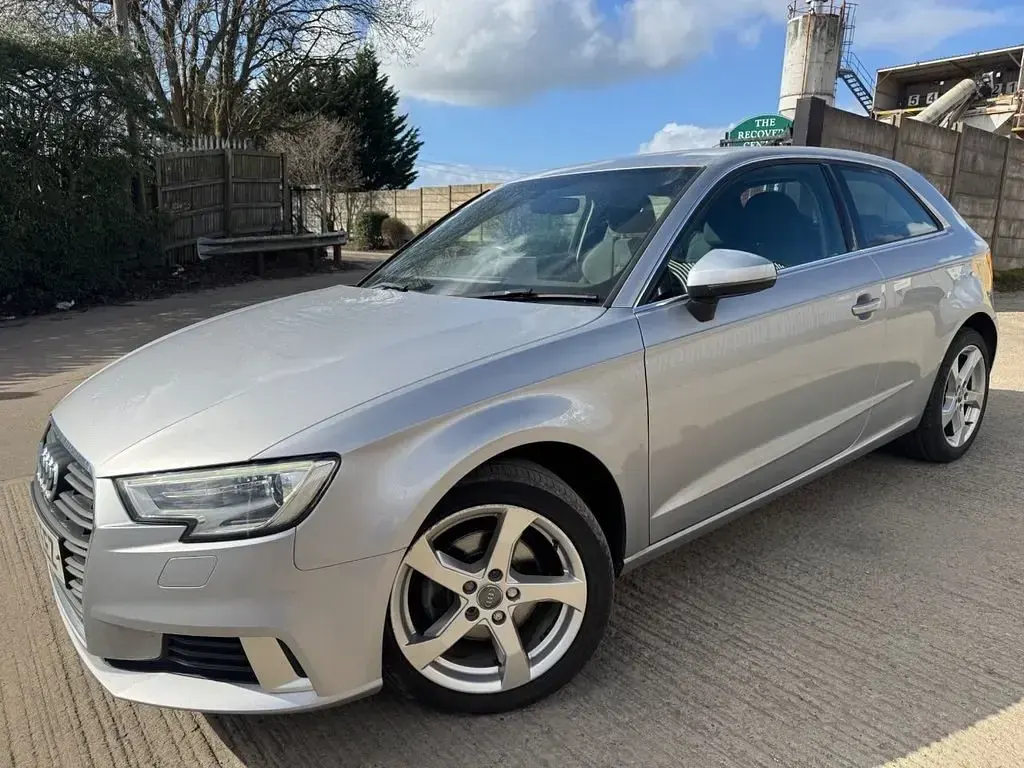 Used Audi A3 Sport 110 HP (80 kW) 2017 Silver Hatchback