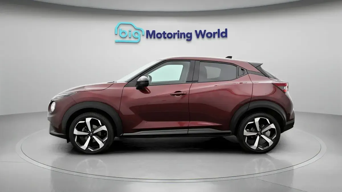 Usado Nissan Juke S 114 HP (83 kW) 2022 Vermelho SUV