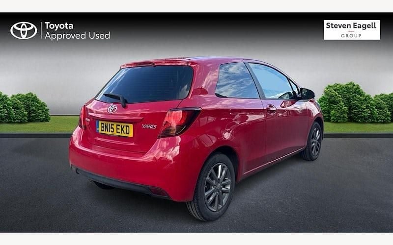 Used Toyota Yaris 99 HP (72 kW) 2016 Hatchback