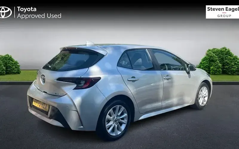 Used Toyota Corolla 178 HP (130 kW) 2025 Silver Hatchback